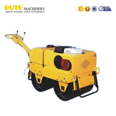 Dvoubodový vibrační silniční válec